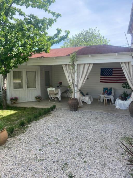Maison Avec Jardin Et 3 Petits Chats , Proche Du Chateau Lacoste Le Puy-Sainte-Réparade Exterior photo